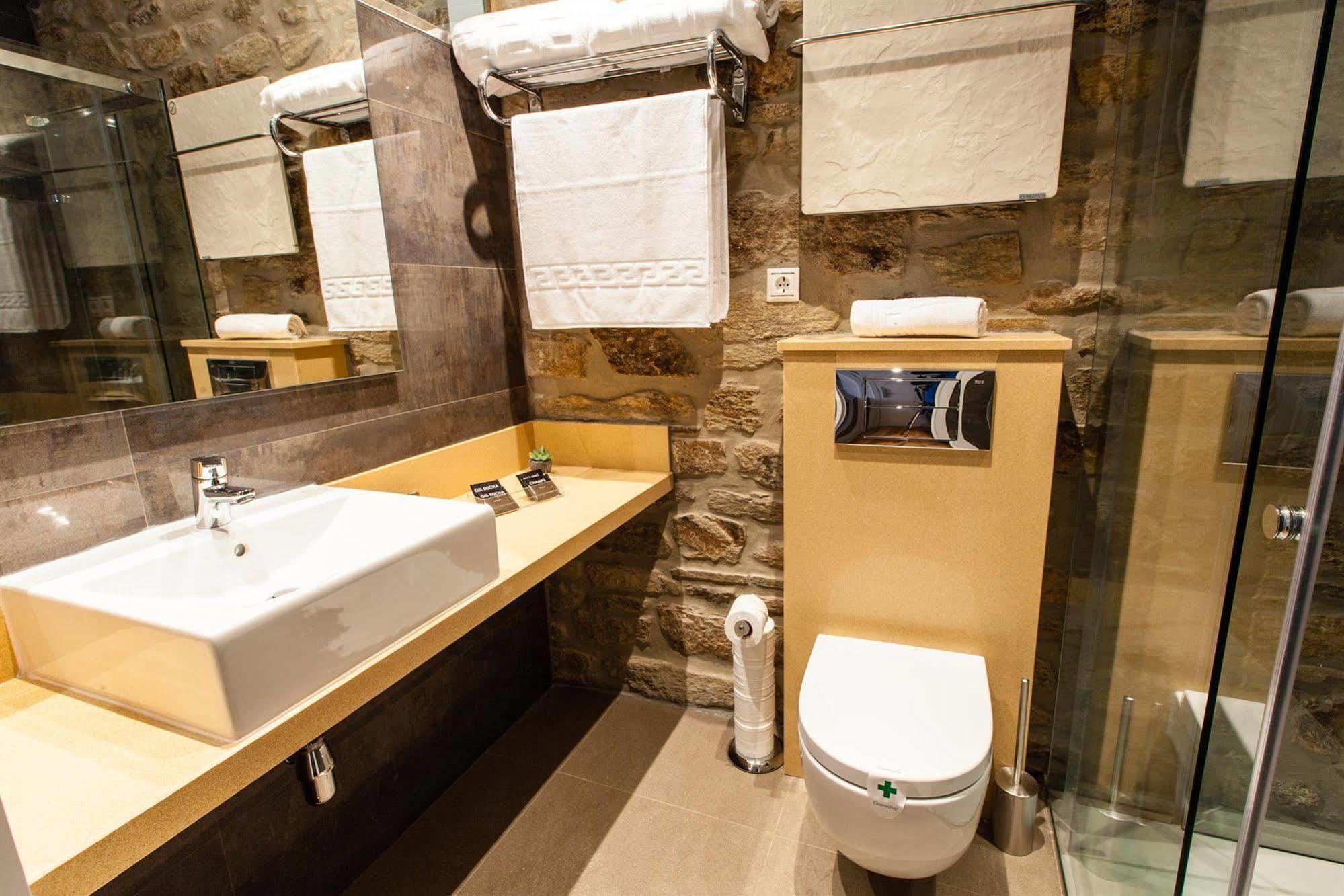 Hotel Montenegro Compostela Santiago de Compostela Ngoại thất bức ảnh