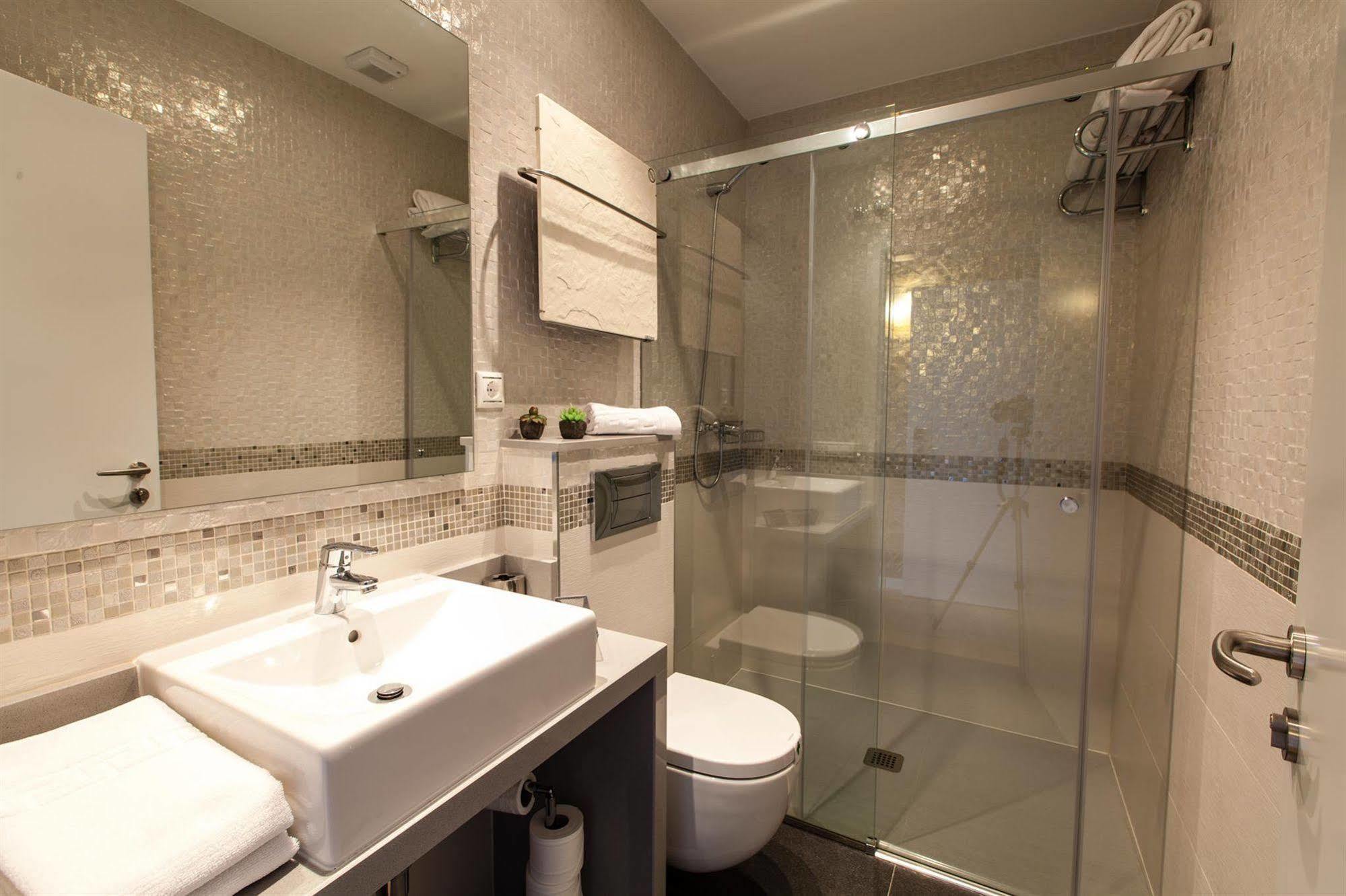 Hotel Montenegro Compostela Santiago de Compostela Ngoại thất bức ảnh